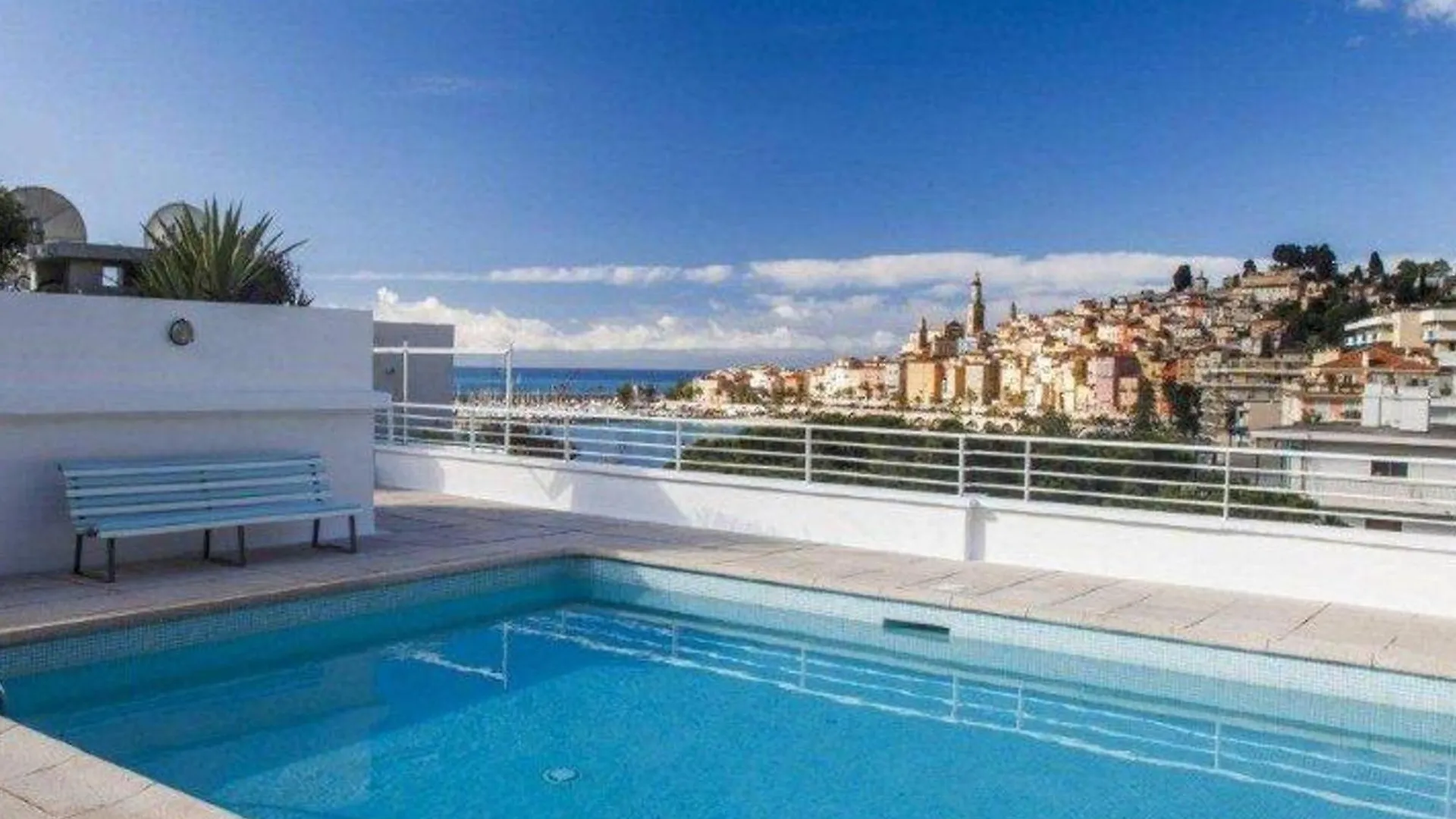Apartment Superbe 2P Renove Avec Jardin, Piscine Et Proche Mer A Menton - Fr-1-196-164 France