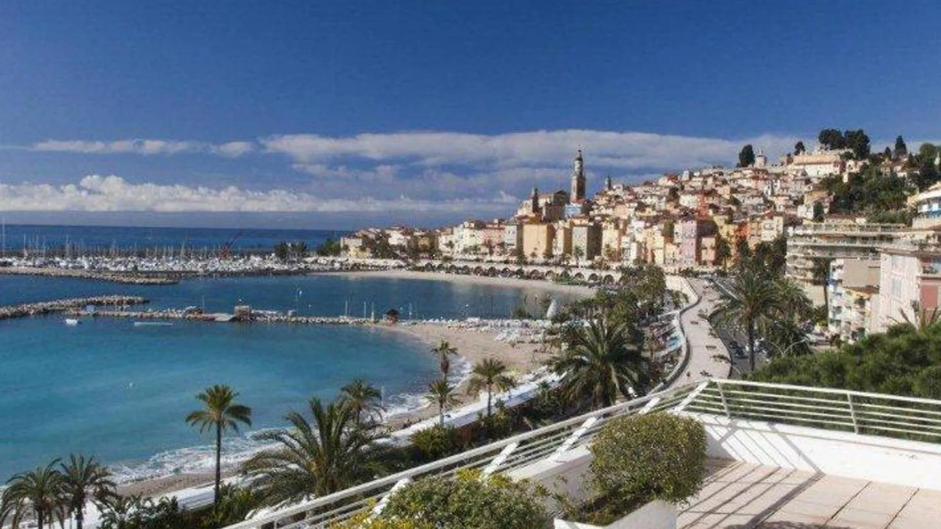 شقة Superbe 2P Renove Avec Jardin, Piscine Et Proche Mer A Menton - Fr-1-196-164